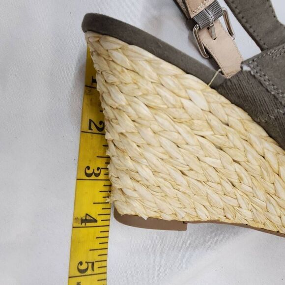 Dolce Vita Size 11 Wedge Heel Sandal Olive Faux Nubuck Suede - Picture 11 of 11